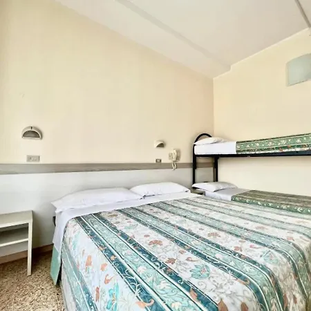 Residenza Niagara 아파트호텔 체제나티코